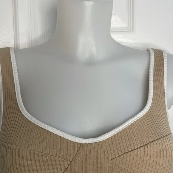 CRESCENT CONTRASTING TRIM RIBBED BODYCON TANK MIDI DRESS BEIGE & WHITE SIZE S - Picture 6 of 12